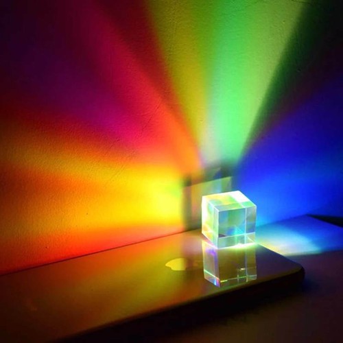 Magic optical glass cube - optical,